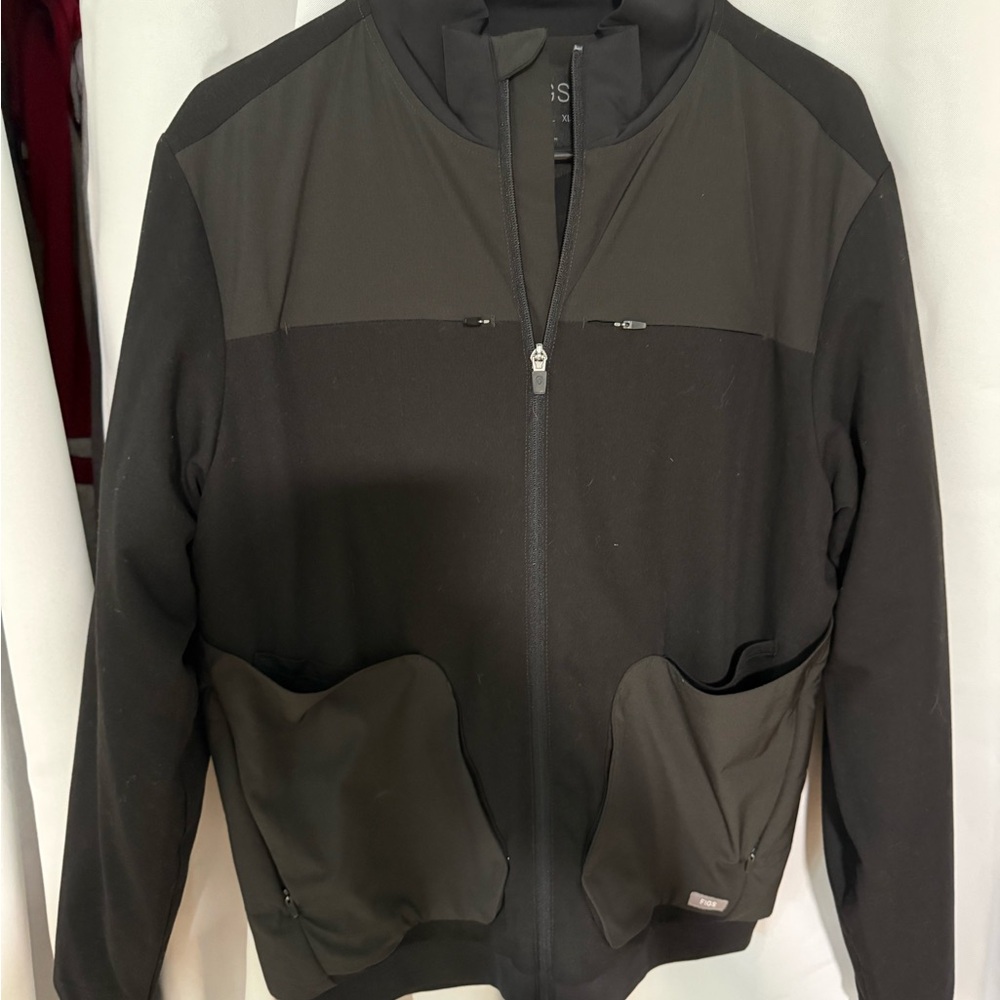 Figs Men's Black Jacket
